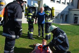 Erstversorgung durch den Feuerwehrsanitäter