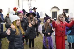 Volksschule besuchte die Gemeinde zu Fasching