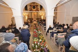 Adventkranzweihe in der Pfarrkirche
