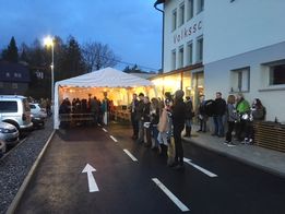 Osterkreuz der Landjugend nähe der Volksschule