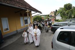 Einzug zur Pfarrkirche