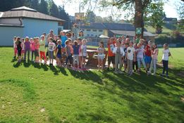 Sammelplatz der Volksschule im Schulhof