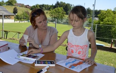 Monster-Malen mit den Lehrerinnen